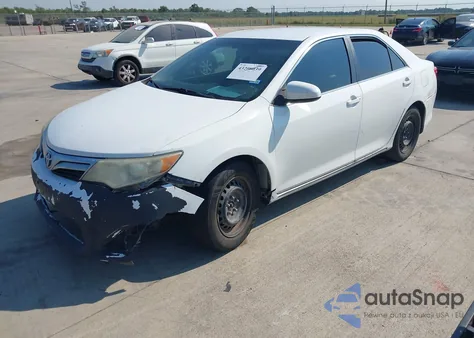 2012 Toyota Camry Le z USA, uszkodzony, nr VIN 4T1BF1FK5CU573524